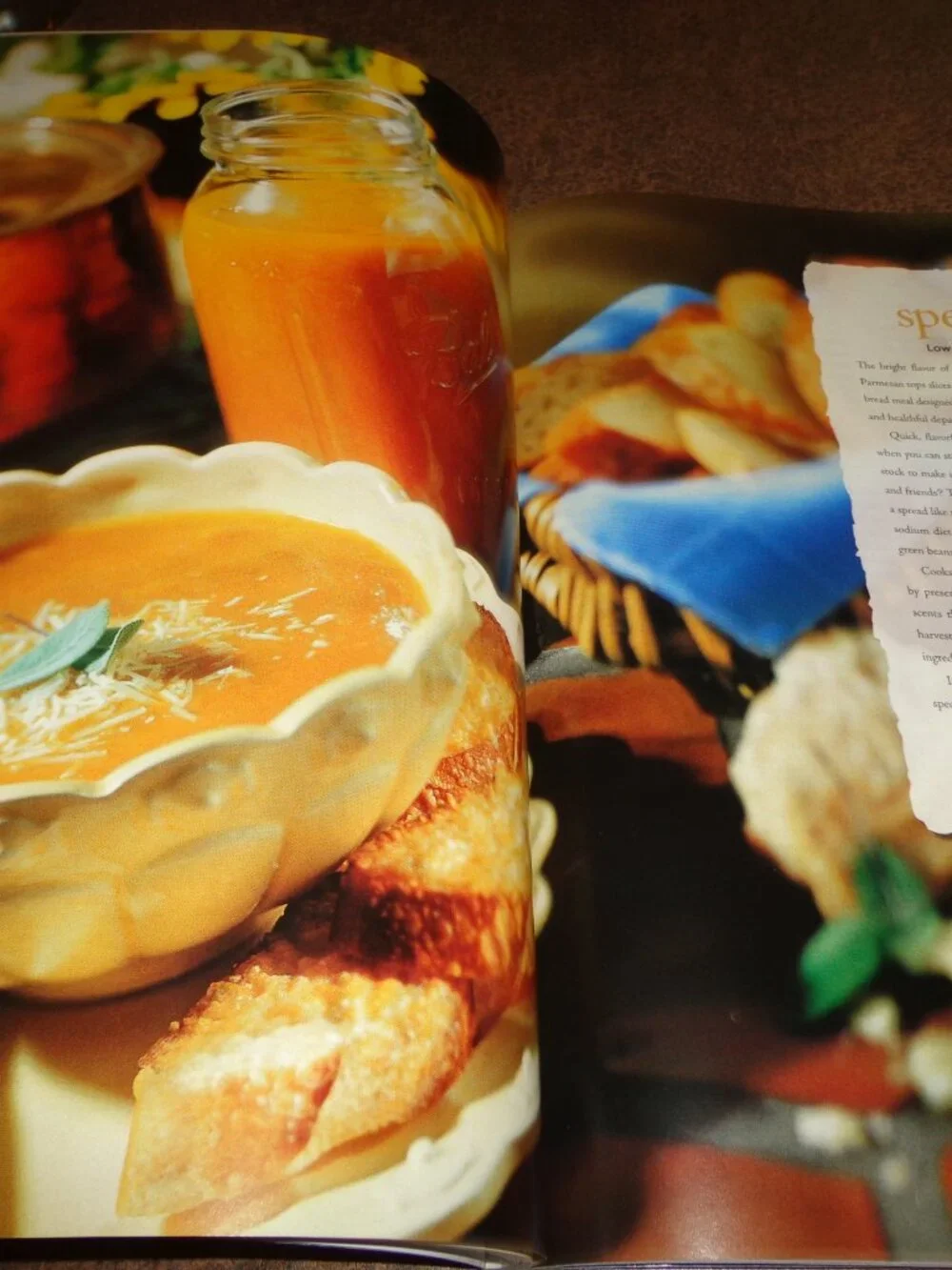 Cookbook Softcover BALL BLUE BOOK of preserving 124 Pgs. Illus.